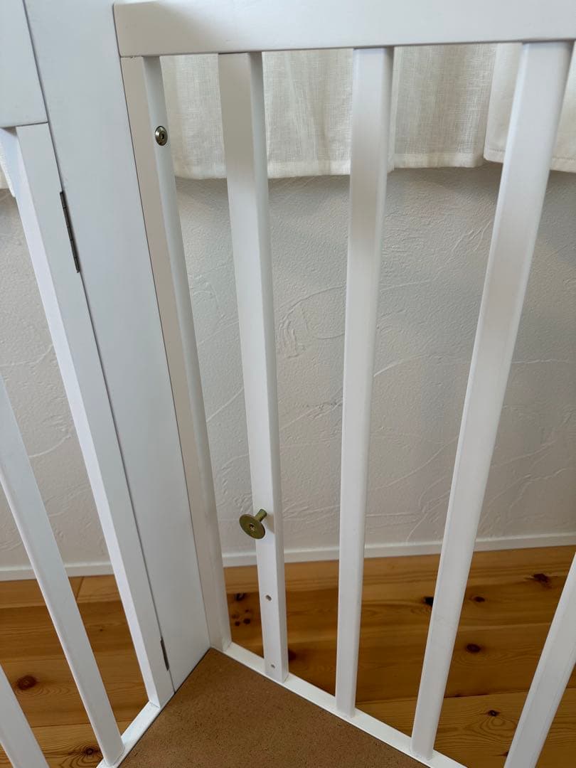 ホワイト　ベビーベッド　コンビミニ