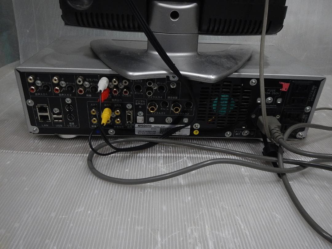 ジョイサウンドカラオケ機　JS-W1 mic　RCAvideoコード付き