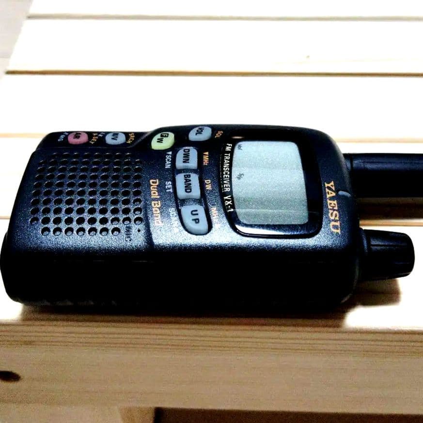雷*丸様 ヤエスYAESU VX-1 FMトランシーバー