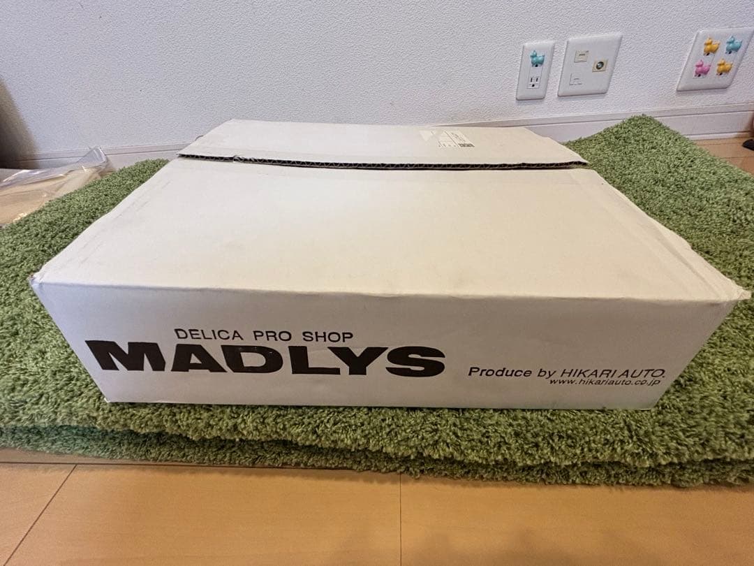MADLYS ヘッドライトプロテクター 未開封品　デリカd5