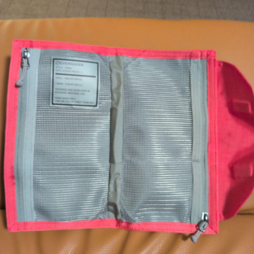 エバーグッズ　シビックアクセスポーチ　ウルトラレッド