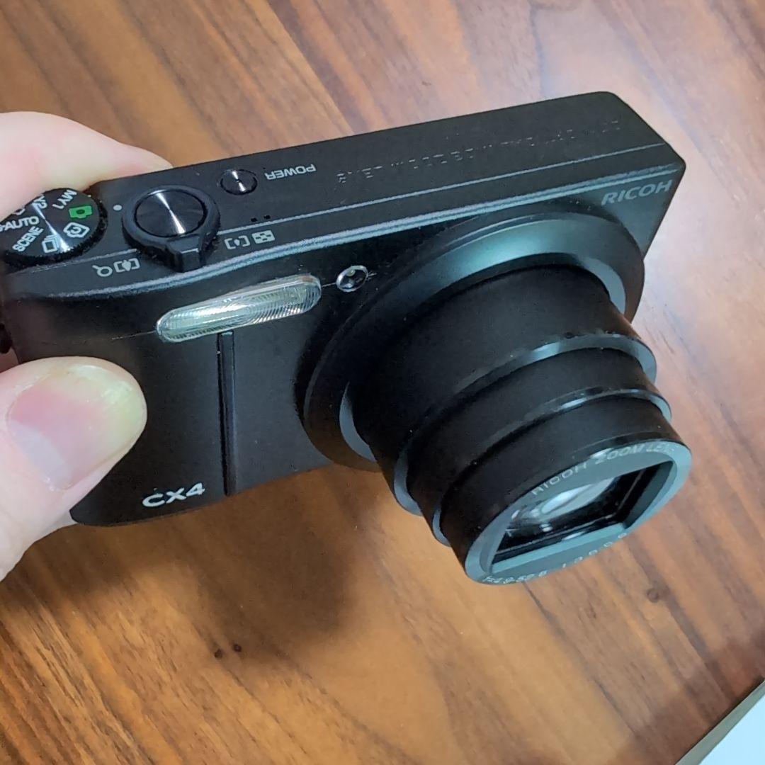 RICOH CX4 デジタルカメラ 本体と付属品
