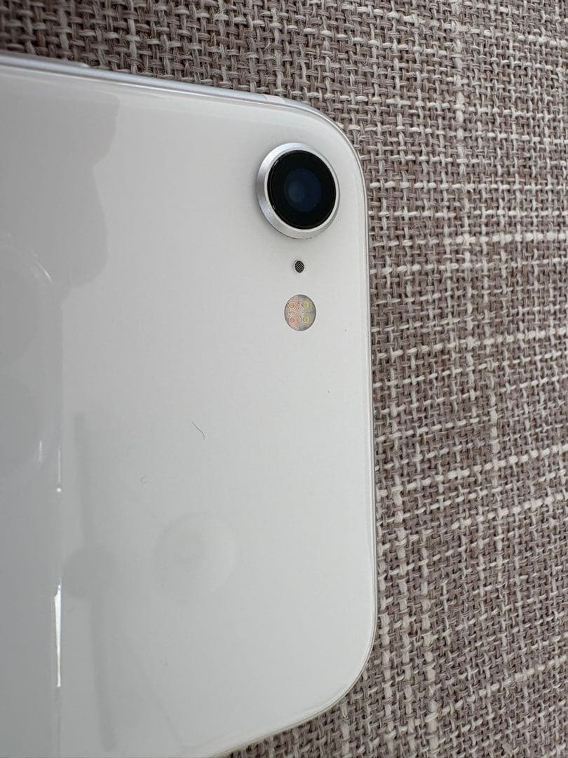 美品！iPhone SE2世代64GB ホワイト