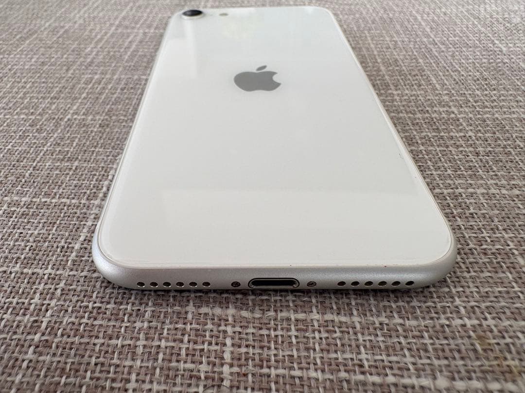 美品！iPhone SE2世代64GB ホワイト