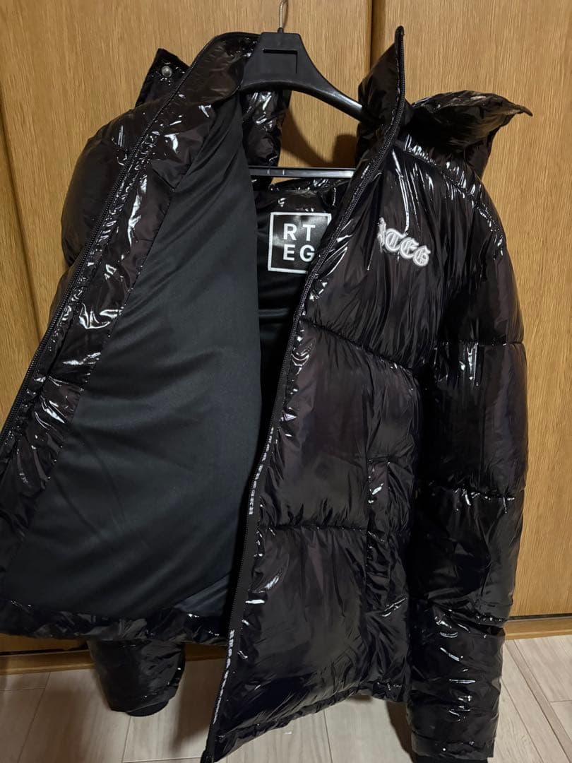 アダムス ZOZOTOWNの箱に入れて届けようと思ってます まじで1回も着てない