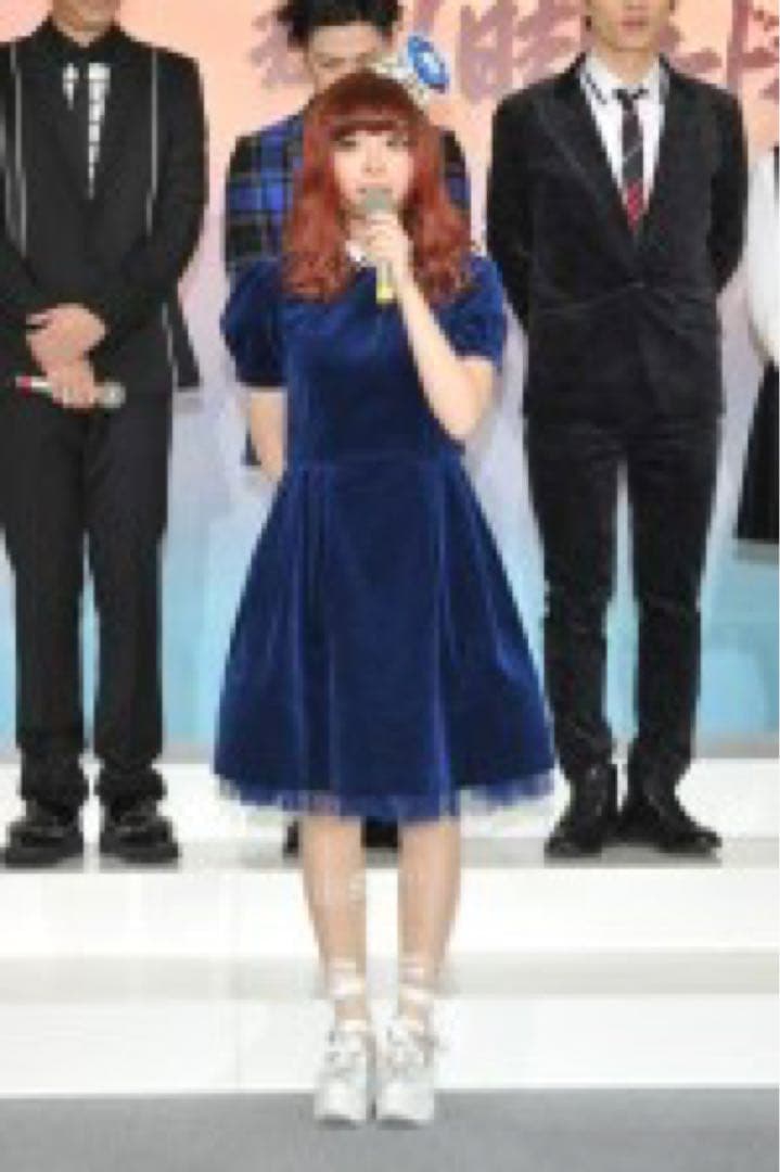 AMOちゃん、きゃりーさん着用jane marpleドレス