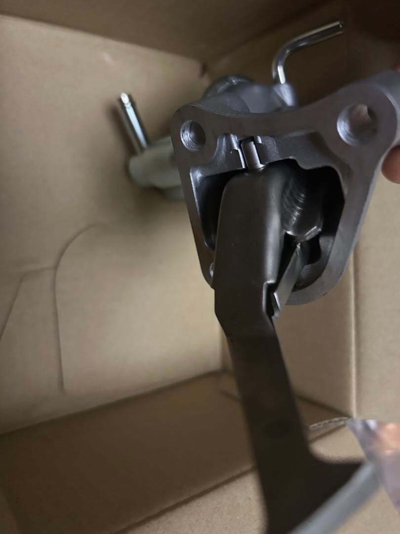 三菱フォークリフト　（ガソリン）KFG25 燃料ポンプ新品