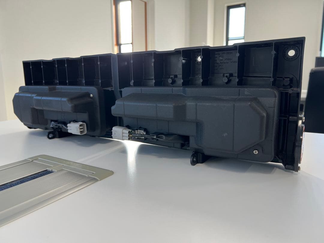 日野17プロフィア　テールランプ新車外し　左右2個セット！