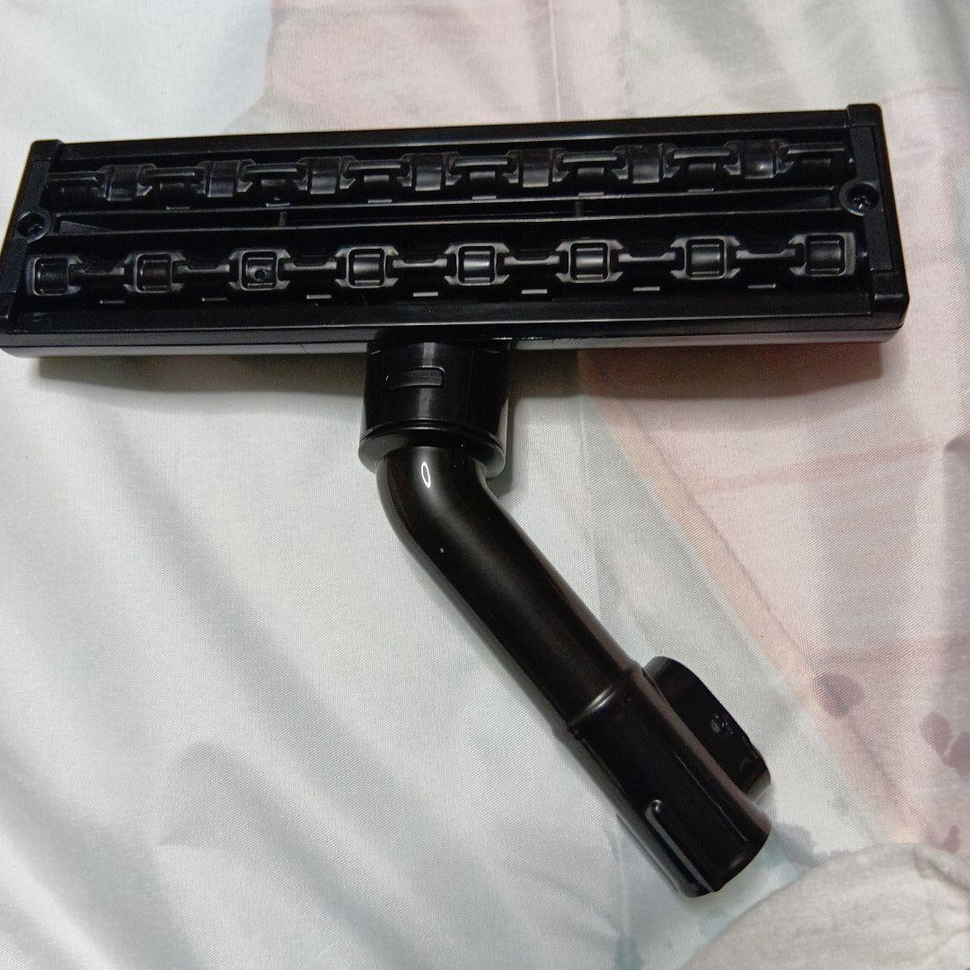 東芝コードレス掃除機VC-CLX51　2022年製　取説無し、付属品欠品有り