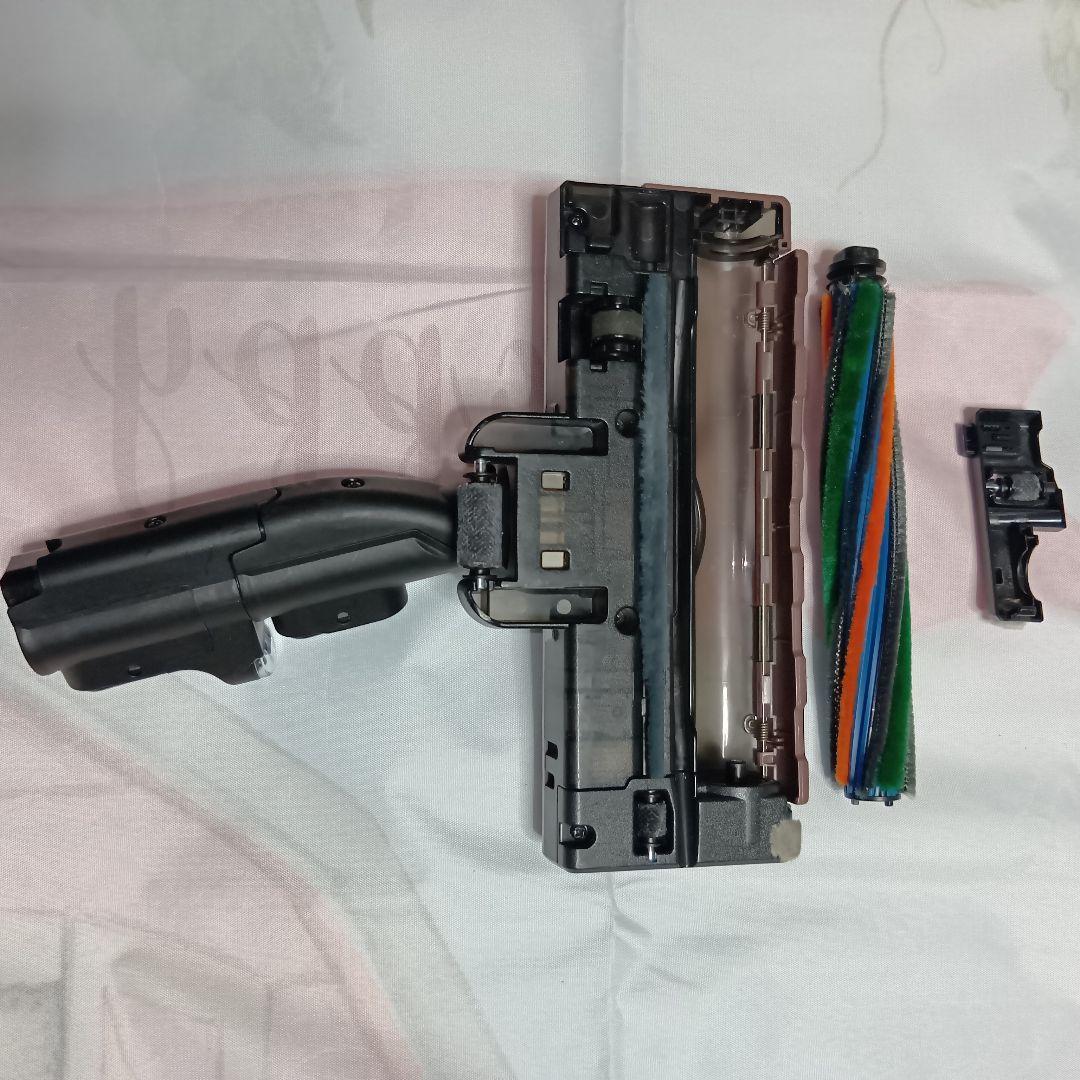 東芝コードレス掃除機VC-CLX51　2022年製　取説無し、付属品欠品有り