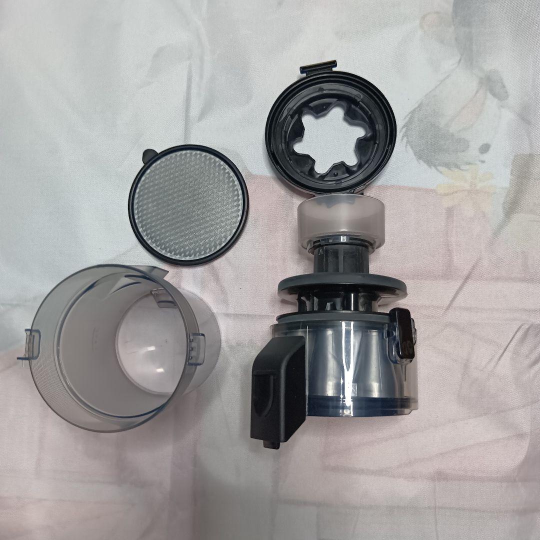 東芝コードレス掃除機VC-CLX51　2022年製　取説無し、付属品欠品有り