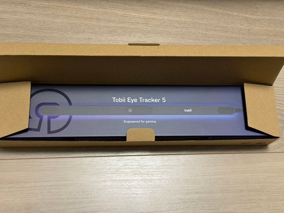 PC用ゲームコントローラー・コンバーター Tobii Eye Tracker 5