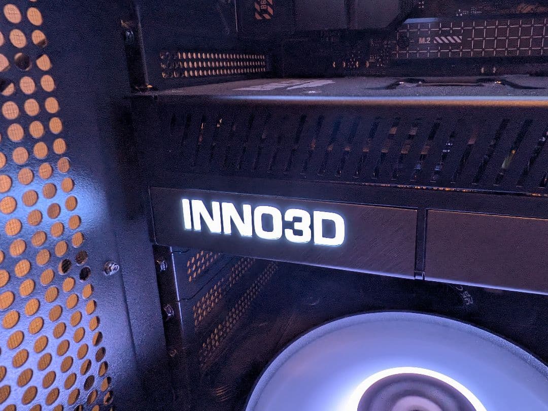 グラフィックボード・グラボ・ビデオカード INNO3D GeForce RTX 5080 X3 OC