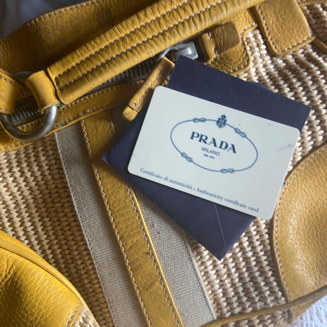 プラダのカゴバック