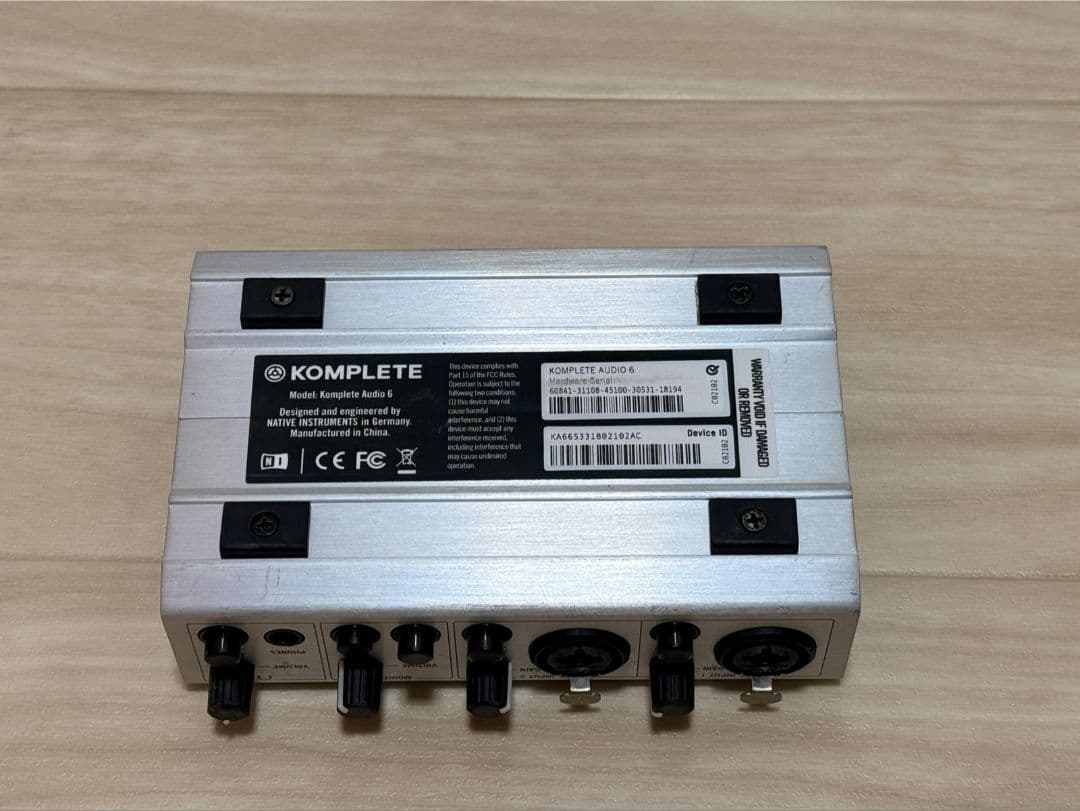 KOMPLETE AUDIO 6 動作確認済み