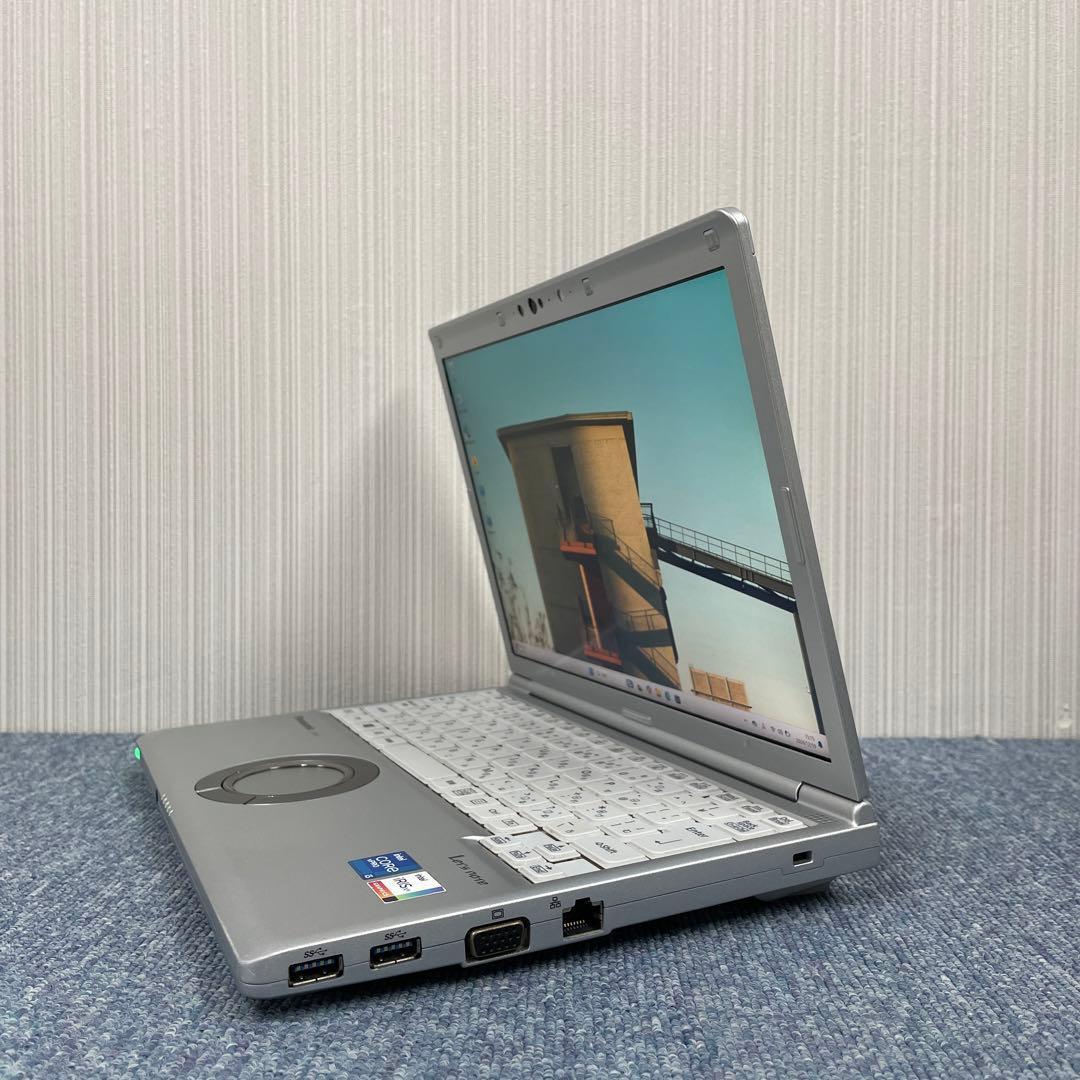 Panasonic　メモリ16GB　オフィス2021　爆速SSD512GB搭載