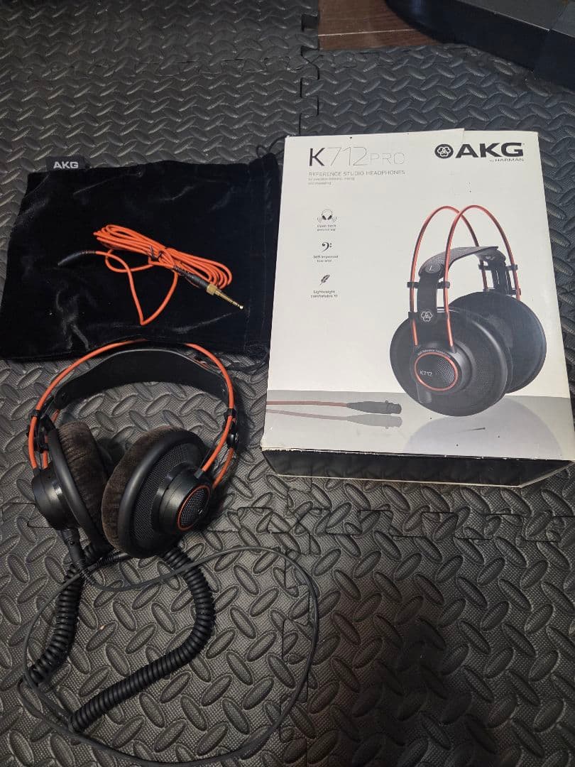 AKG K712 PRO ヘッドホン