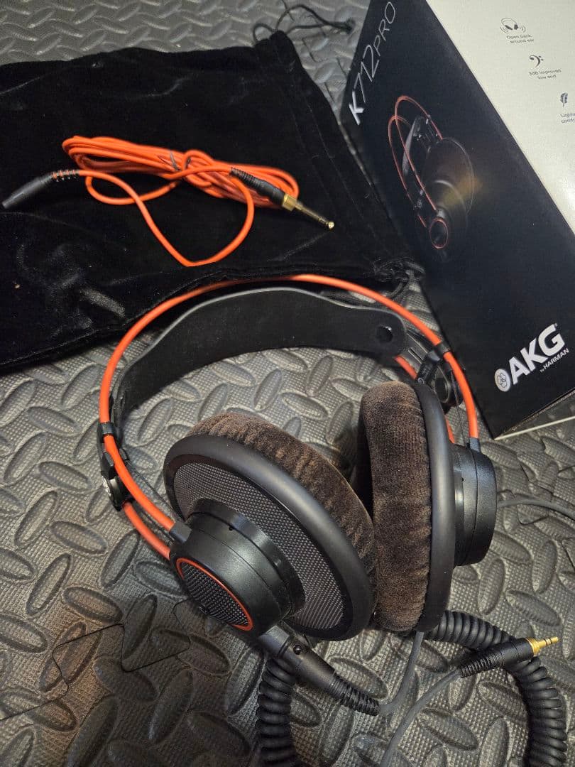 AKG K712 PRO ヘッドホン