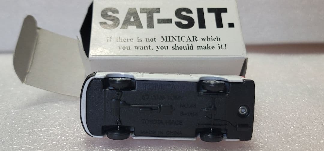 【 送料無料 】未使用！即発！ ハイエース パトカー 警視庁 「 トミカ 」