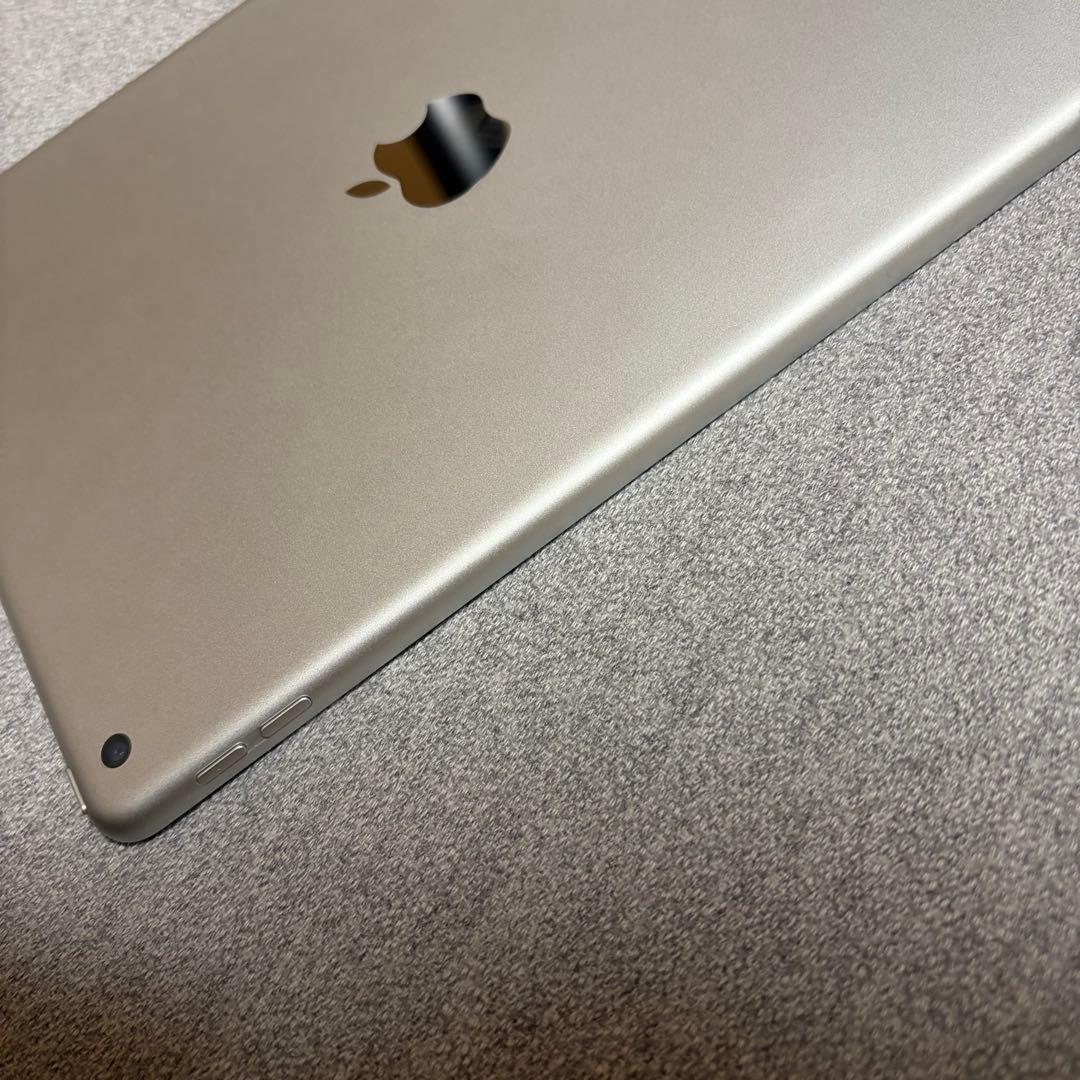Apple iPad シルバー 本体 10.2 第9世第 Wi-Fi
