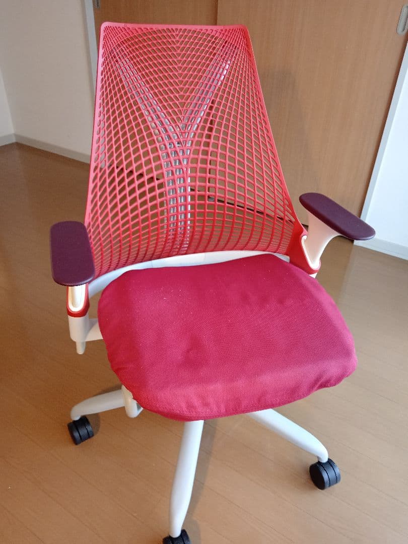 （最終値下げ） Herman Millerセイルチェア 　ホワイト＆レッド