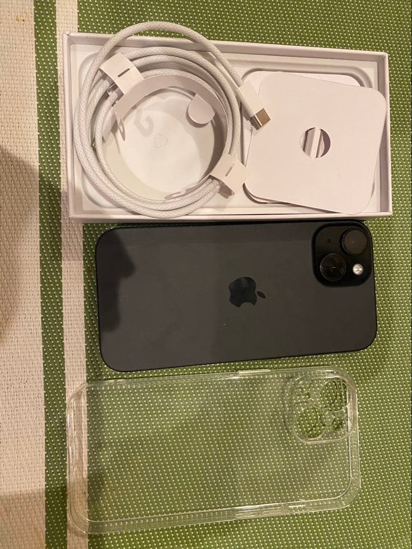 Apple iPhone 15 ブラック 128GB 米国版バッテリー100%