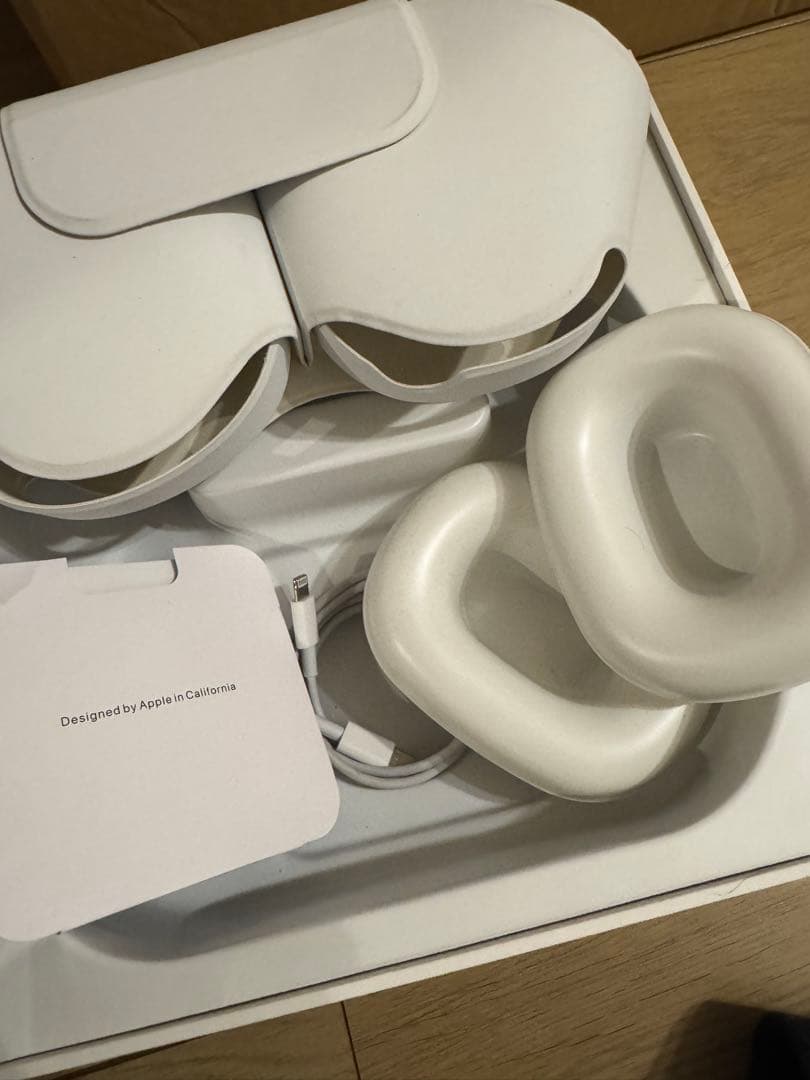 AirPods Max シルバー