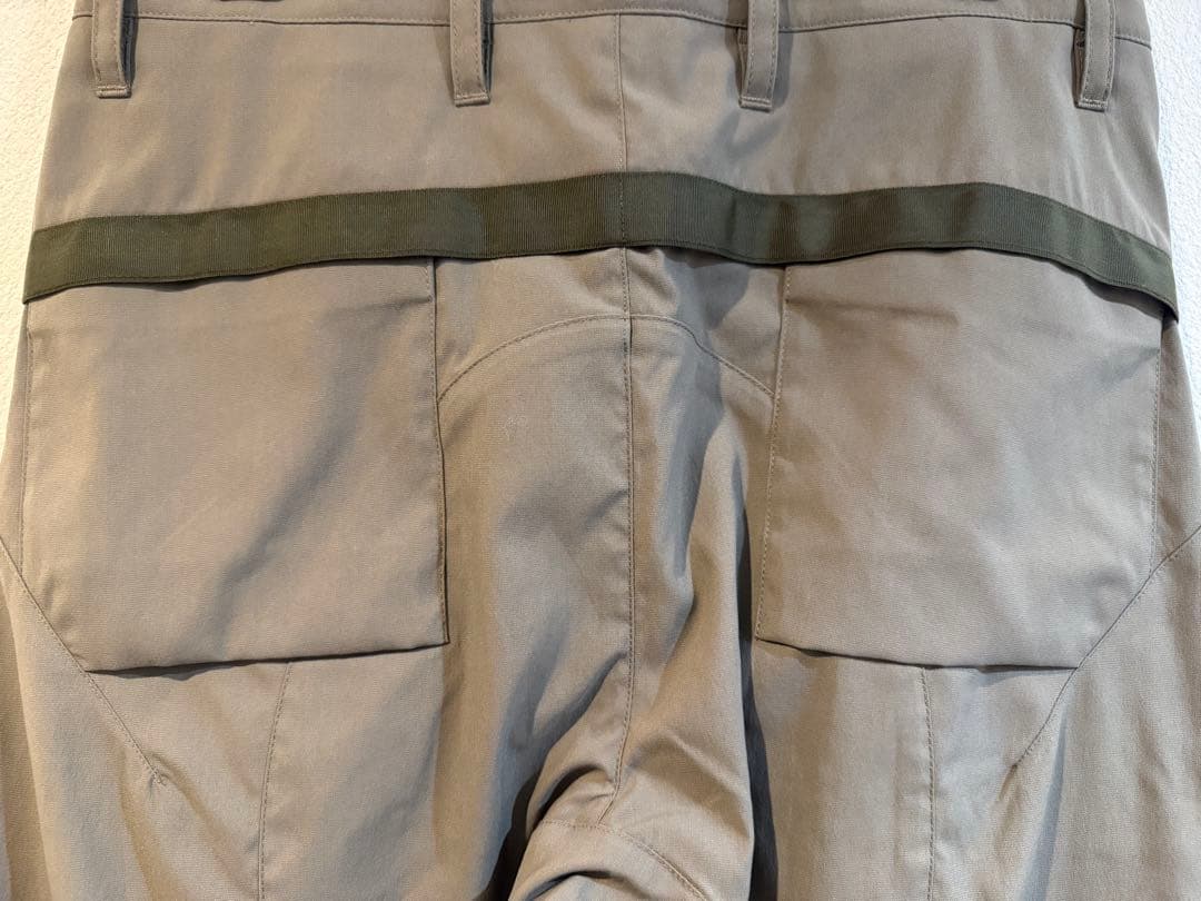 美品 ACRONYM アクロニウム P39-M GRAY S