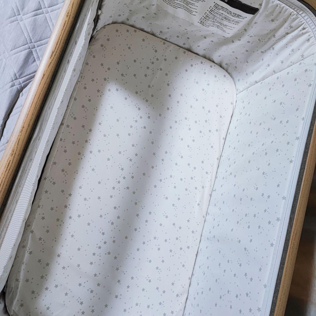 グレーの星柄ベビーベッド hzdmj　美品