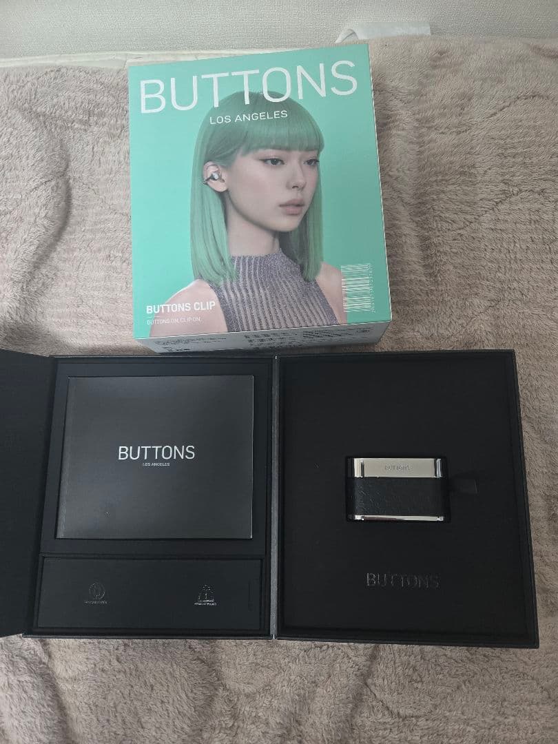 モダニティ BUTTONS CLIP シルバーブラック