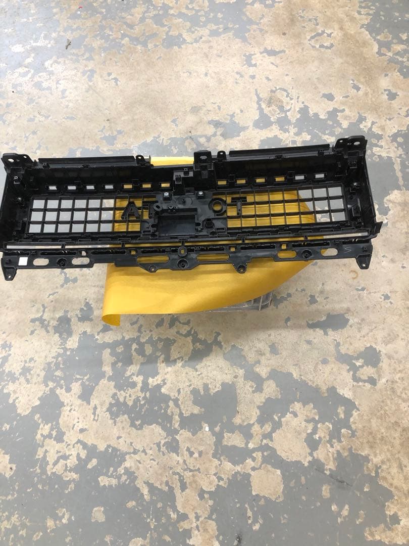 早い者勝ち‼️ランクル250‼️フロントグリル‼️