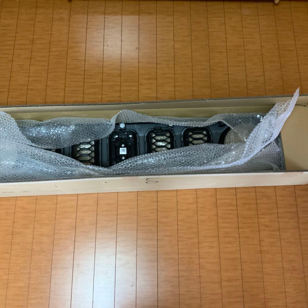 スズキ フロントグリル 72716-81000 ジムニーノマド純正