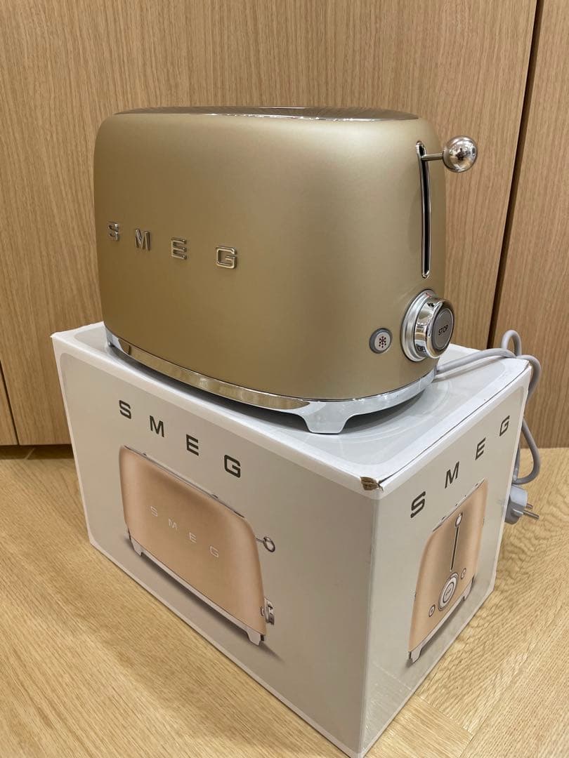 【新品未使用】SMEG スメッグ トースター (シャンパンマット)