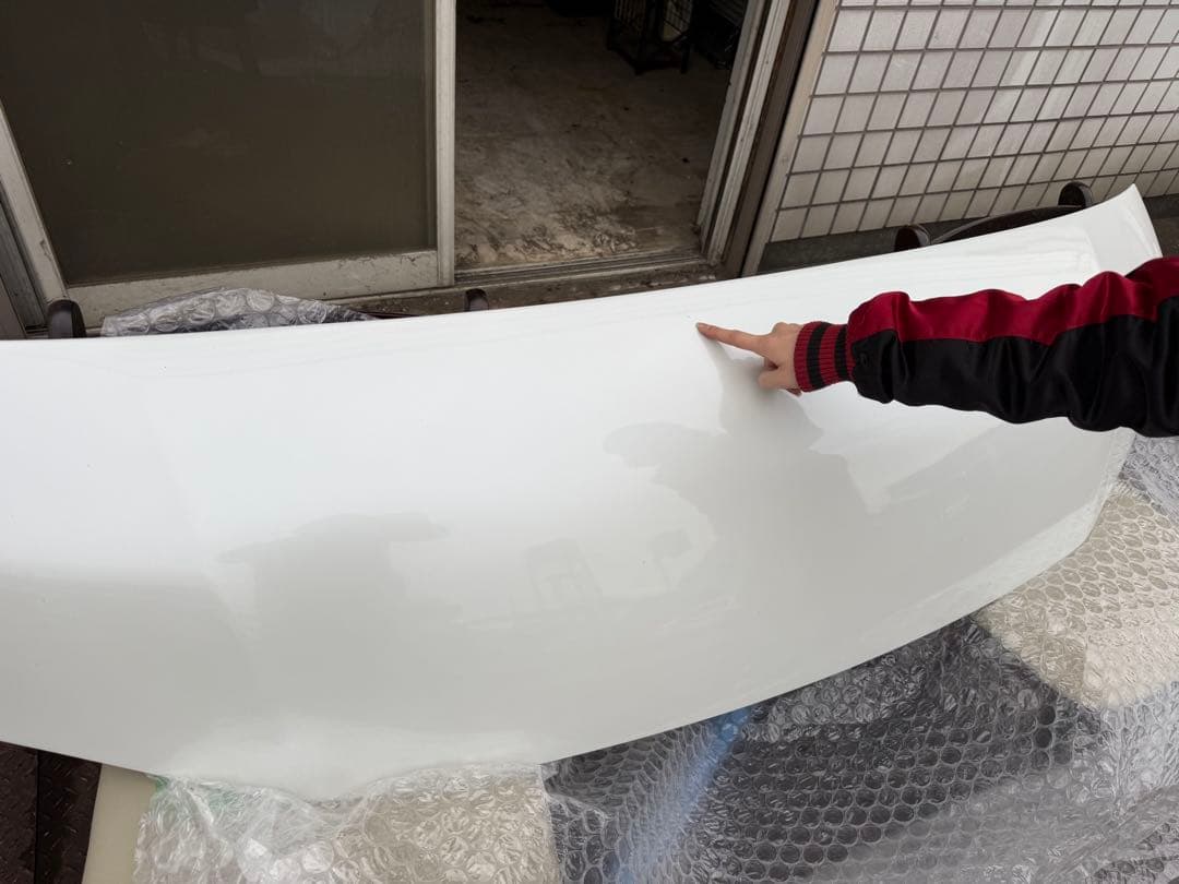 ハイエースワゴン　バッドフェイスボンネット