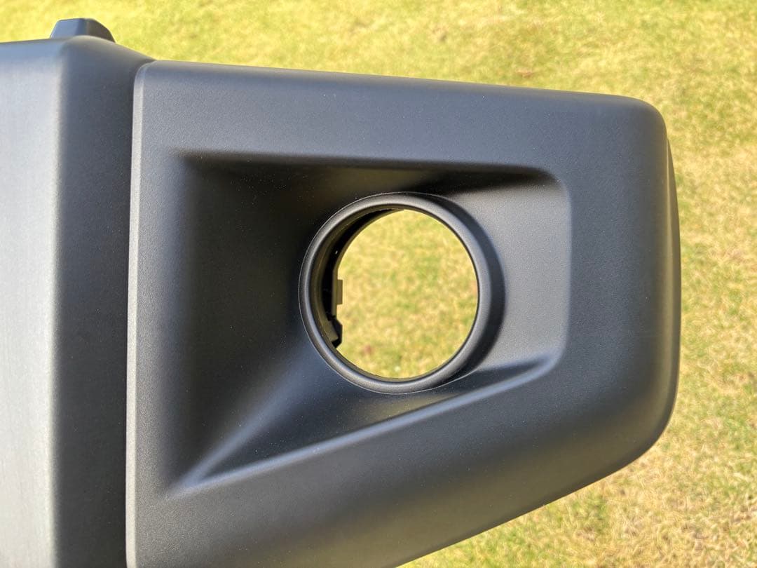 ジムニー　JB64 新車外し　純正　 フロントバンパー メッシュグリル