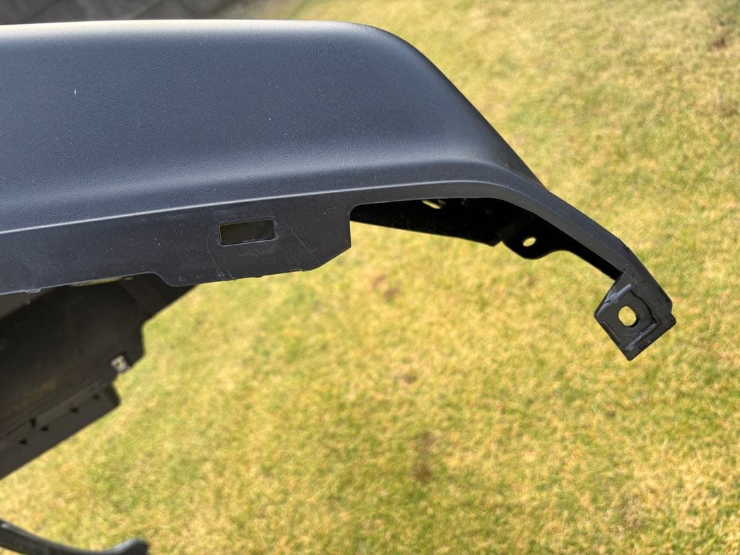 ジムニー　JB64 新車外し　純正　 フロントバンパー メッシュグリル