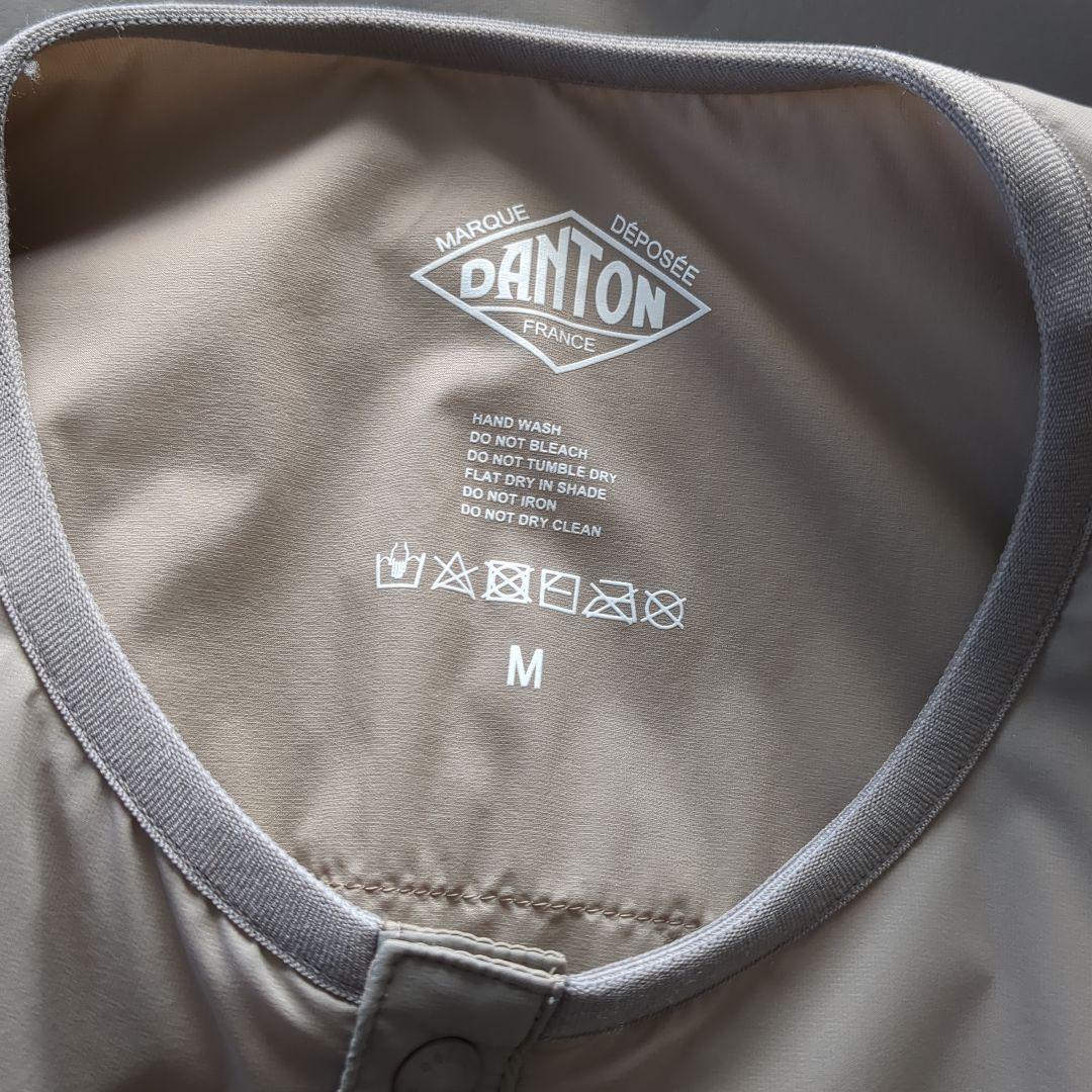 【DANTON】インサレーションジャケット　ノーカラー　グレージュ
