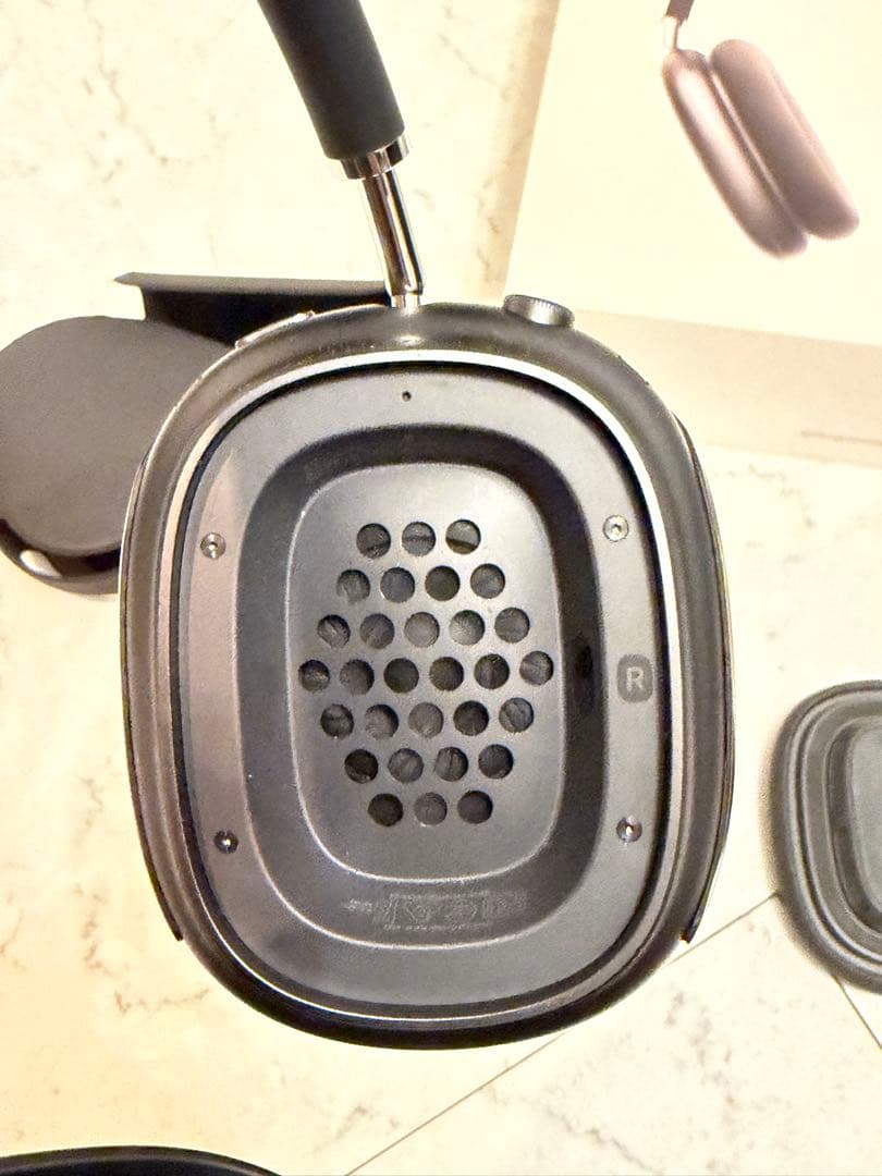 AirPods Max ブラック 動作確認済み 美品　カーボンケース付き