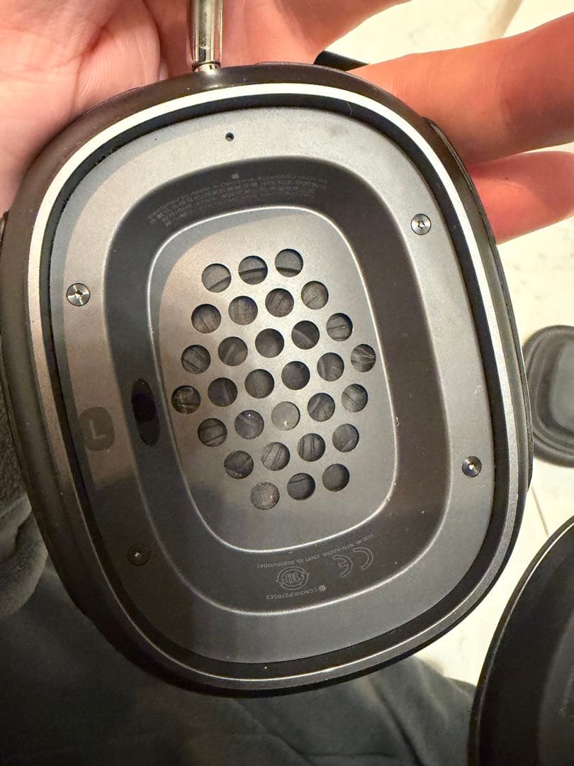 AirPods Max ブラック 動作確認済み 美品　カーボンケース付き