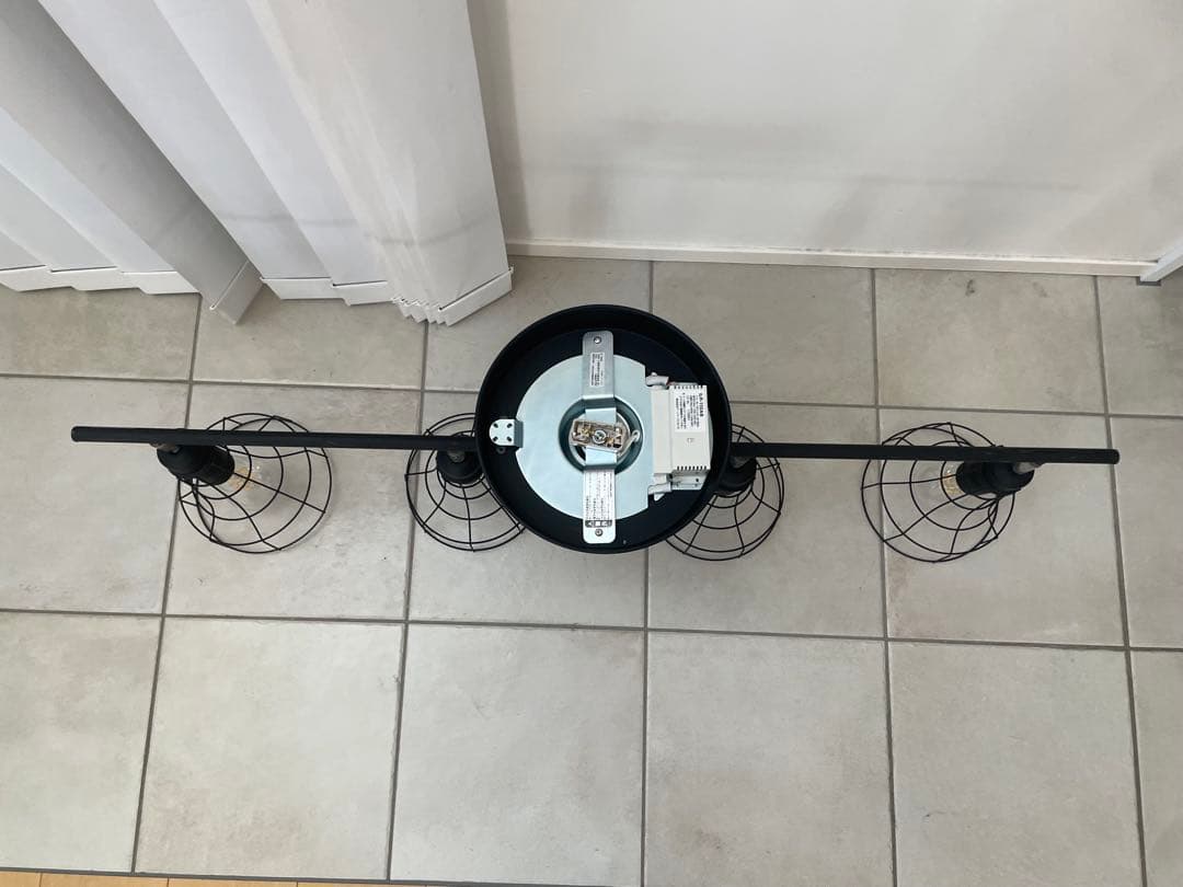 アートワークスタジオ インダストリアル 4灯シーリングライト 自在 ブラック黒1