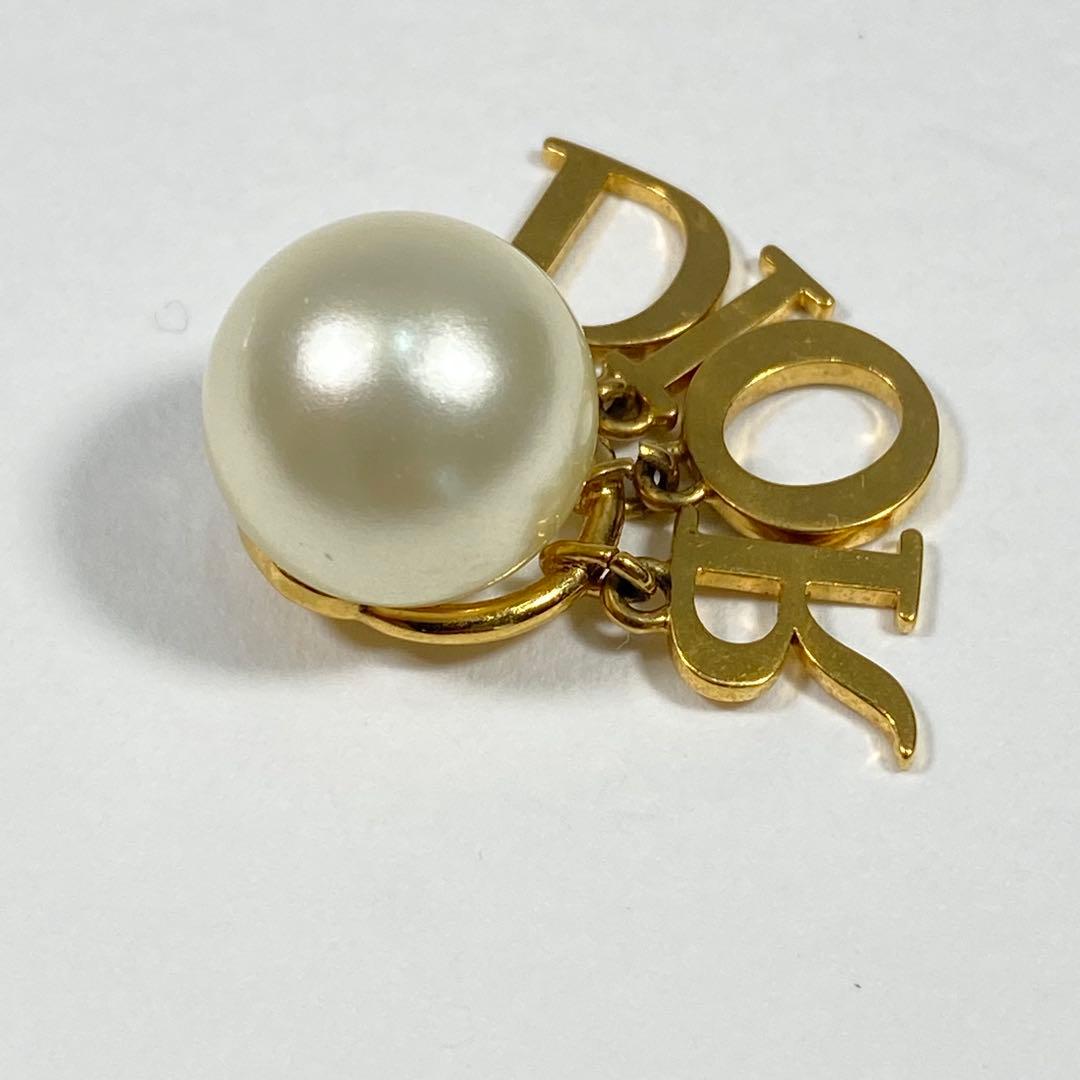 【人気商品】Dior トライバルピアス キャッチ ロゴ チャーム