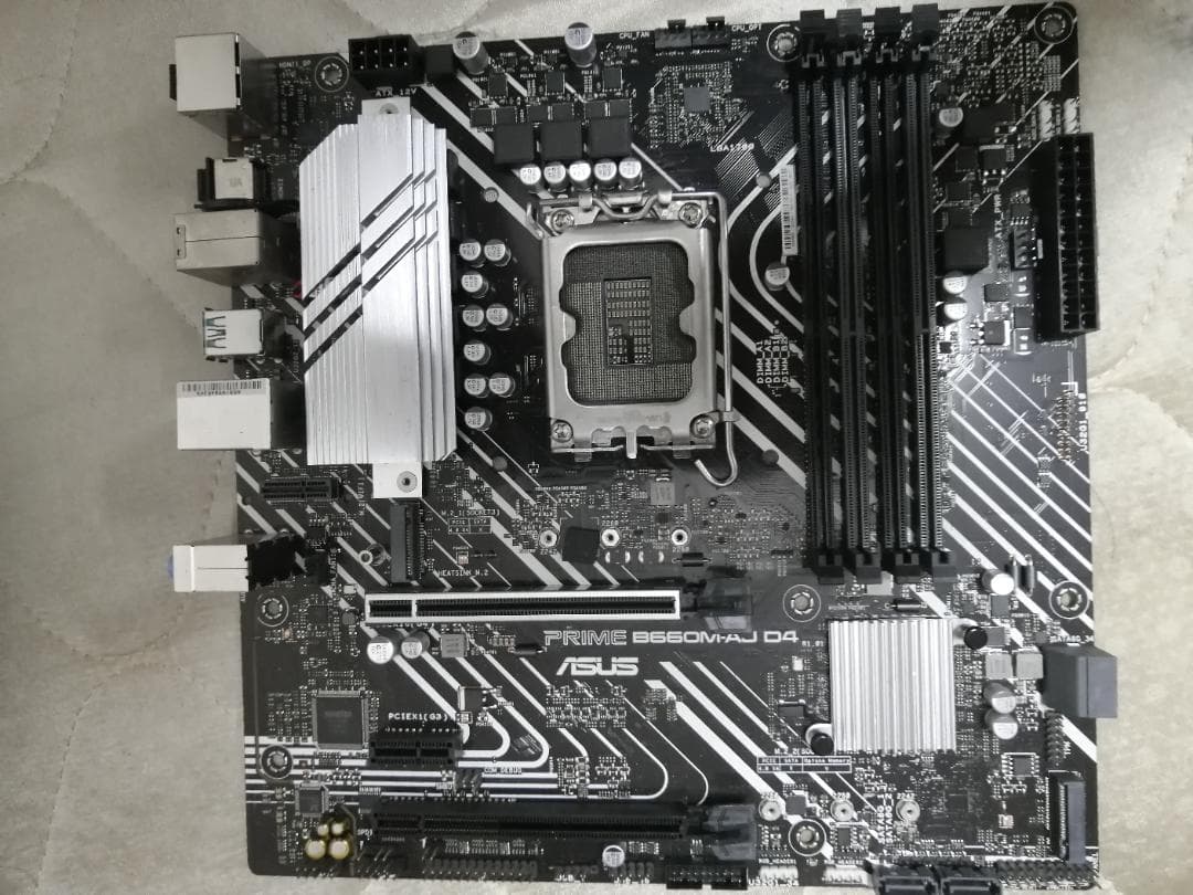 ASUS B660M-AJ D4 mATX 12世代 LGA1700　ファン付