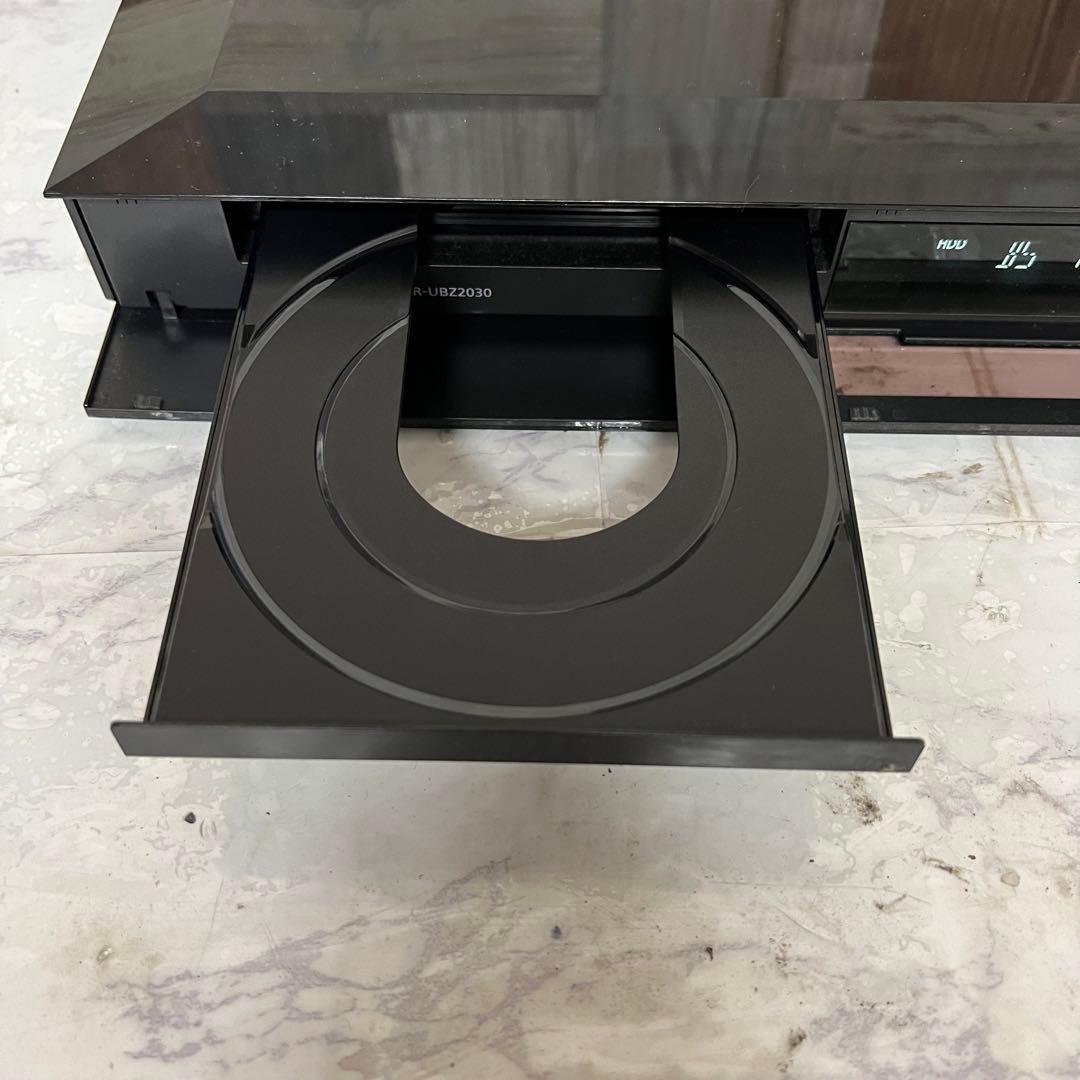 即日受渡割❣️全国送料込パナソニック4kブルーレイ＆HDD2TBレコーダ3番組録画