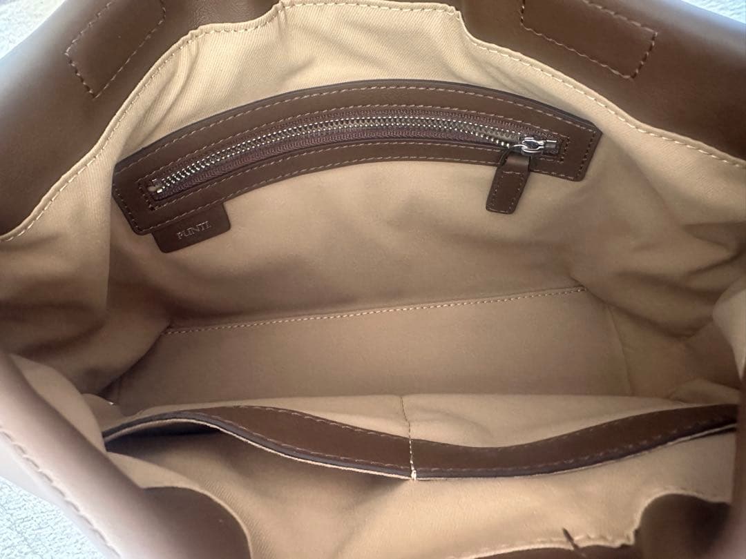 週末限定美品！PUNTI. GRAFT-BOX バッグ ブラウン