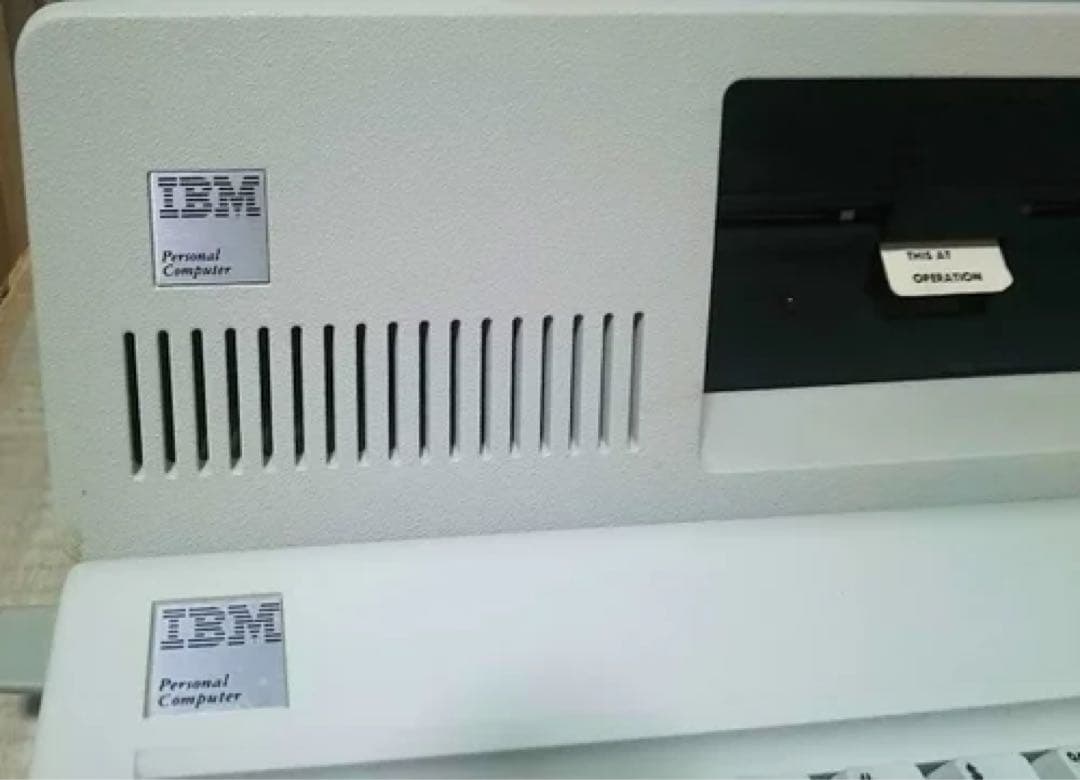 IBM/XT PC 5160-068、本体とキーボード