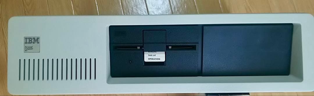 IBM/XT PC 5160-068、本体とキーボード