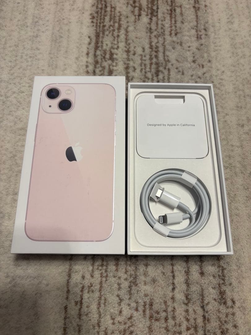 【iPhone13 128GB ピンク】　SIMフリー・ケーブル付き