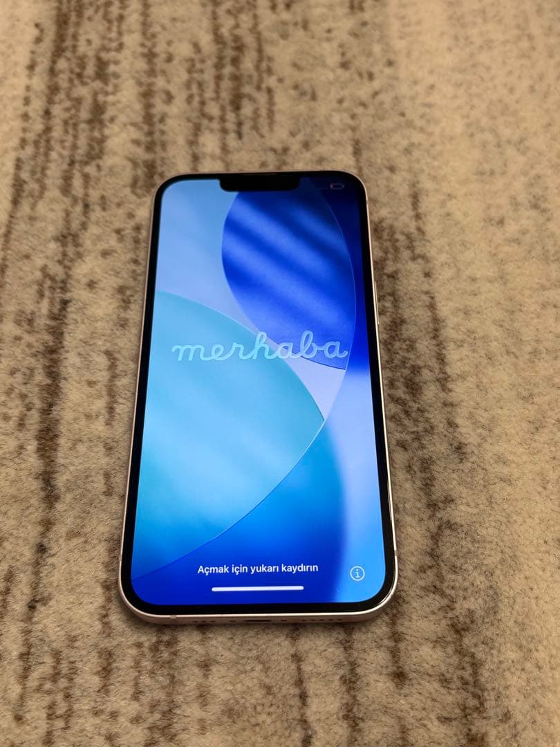 【iPhone13 128GB ピンク】　SIMフリー・ケーブル付き