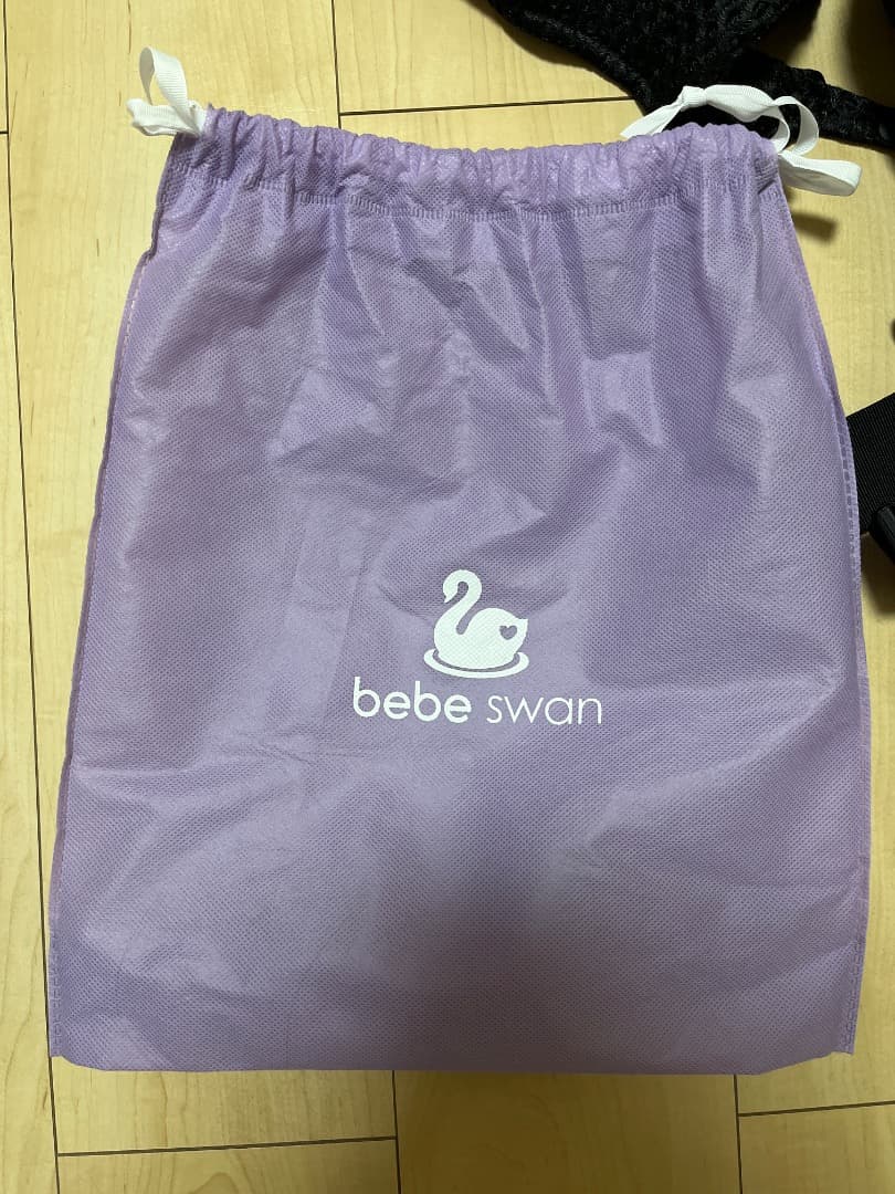 c,,- べべスワン抱っこ紐