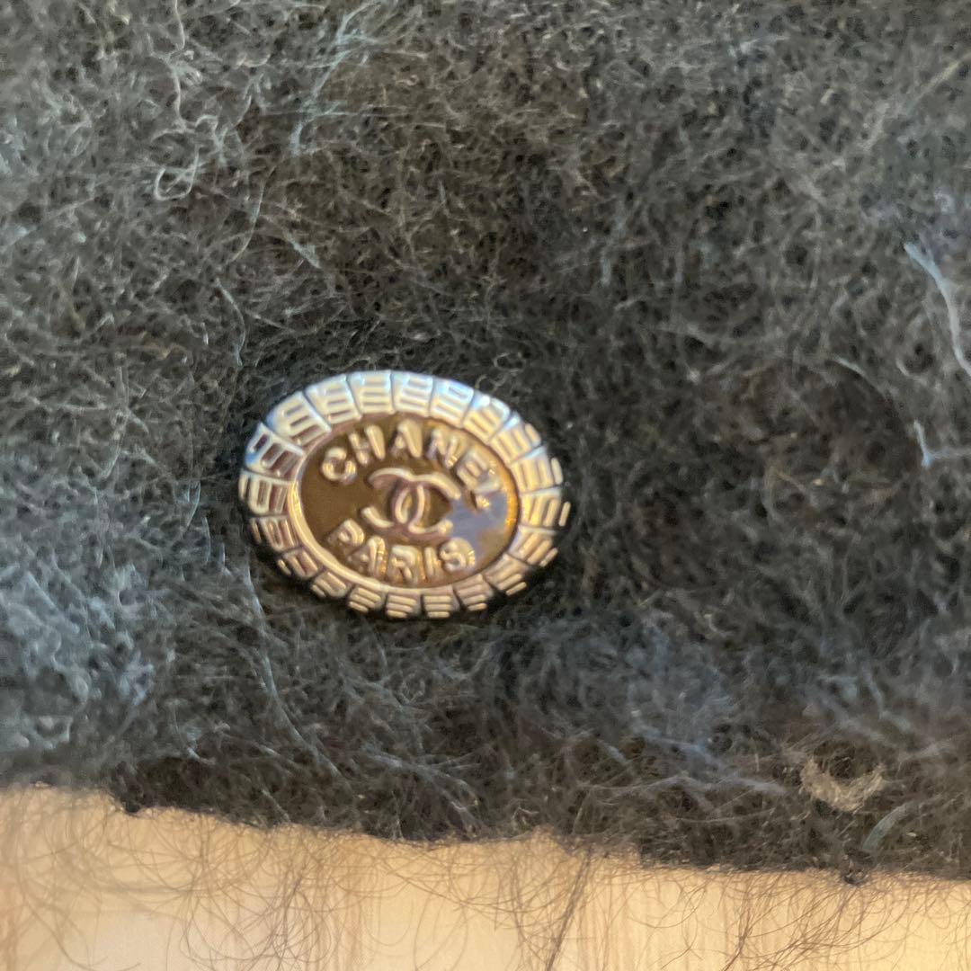 CHANEL ネックウォーマー 黒/白 ポンポンデザイン　カメリア